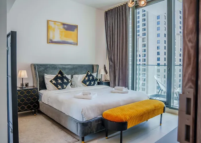 2 Bdr In Liv - City Views & Modern Design