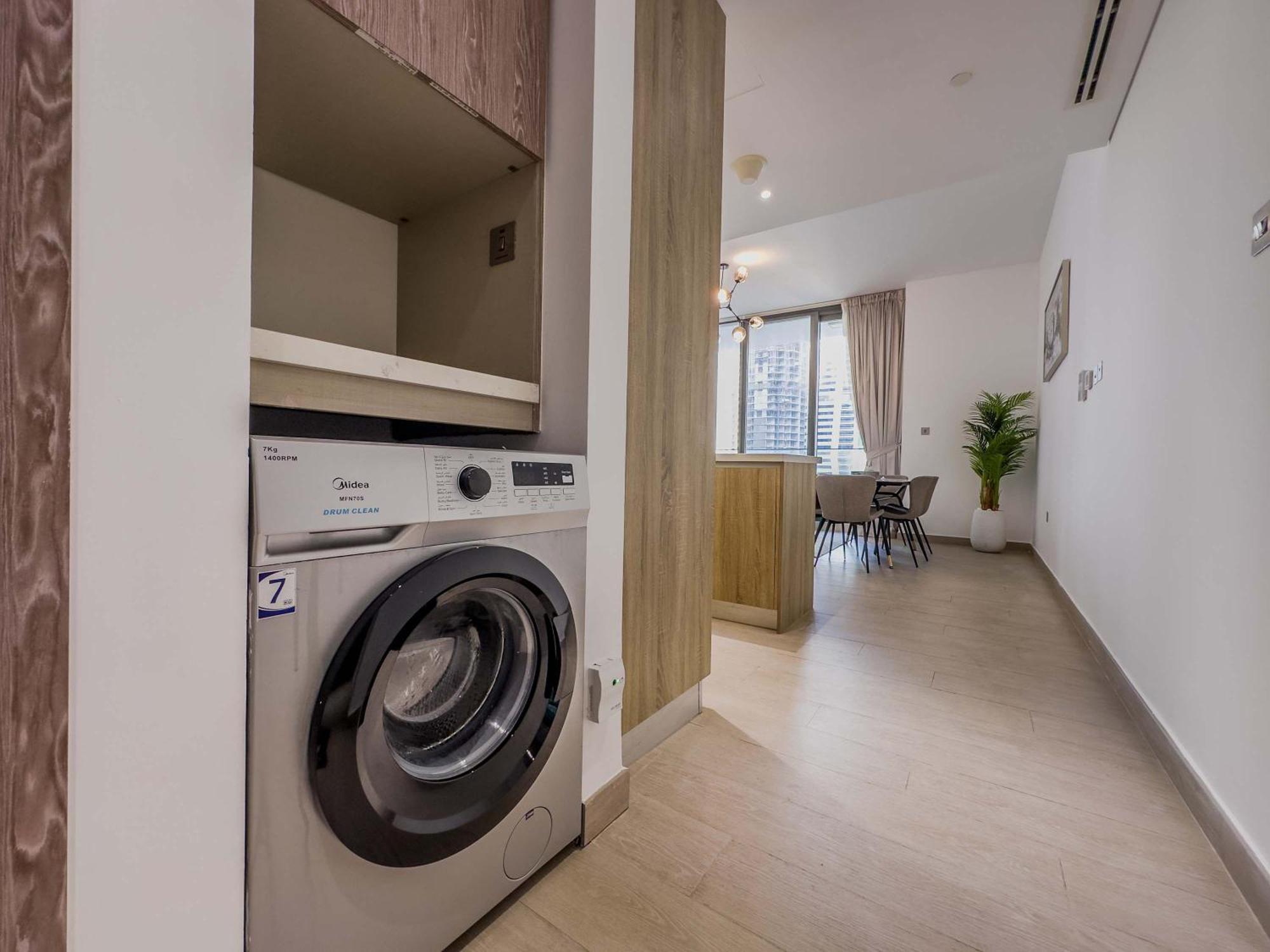 Apartment 2 Bdr In Liv - Views & Modern Design